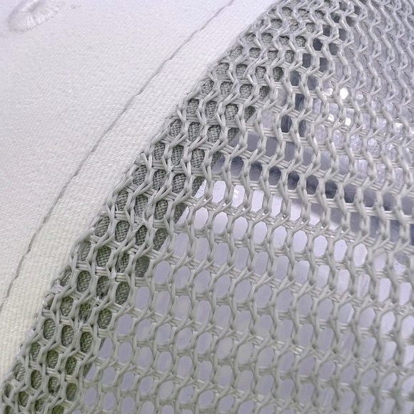 TOMMY BAHAMA CAP HAT, FRONT IS WHITE BACK IS GREY MESH & LOGO ADJ. STRAP, UNISEX - Picture 12 of 15